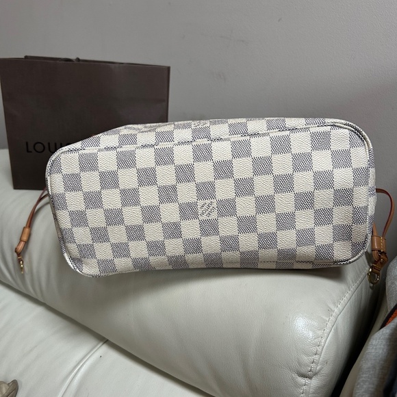 Stunning Louis Vuitton Neverfull pm🤍🩵Azur - Picture 10 of 16